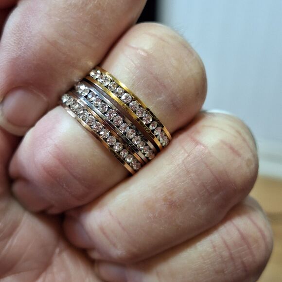 Stainless Steel Ring Set Tricolor 3 Piece‎ Band Yellow Rose White Size 9 NEW - Picture 3 of 11